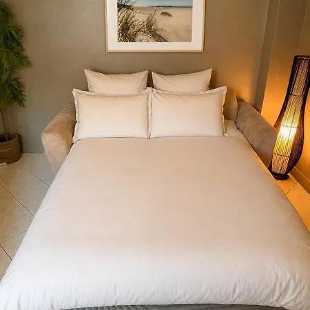 Between Paris And Orly